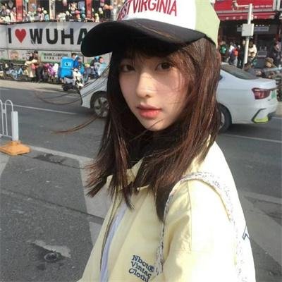 女孩的灵缇犬